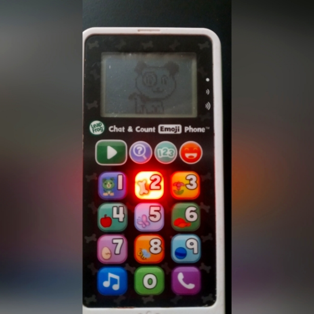 Leap frog Chat & Count Emoji Phone - White and Black working great